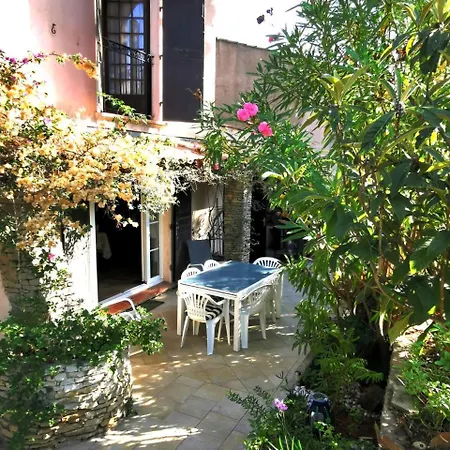 Gasabra Avec Piscine Au Domaine De Font Mourier A 5km De Saint Tropez Pour 6 Personnes